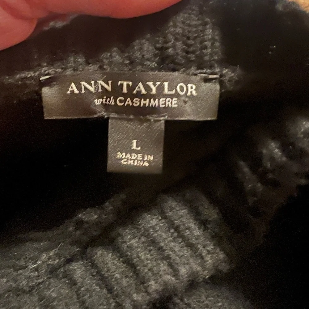 Ann Taylor cashmere and wool blend black scoop neck sweater
